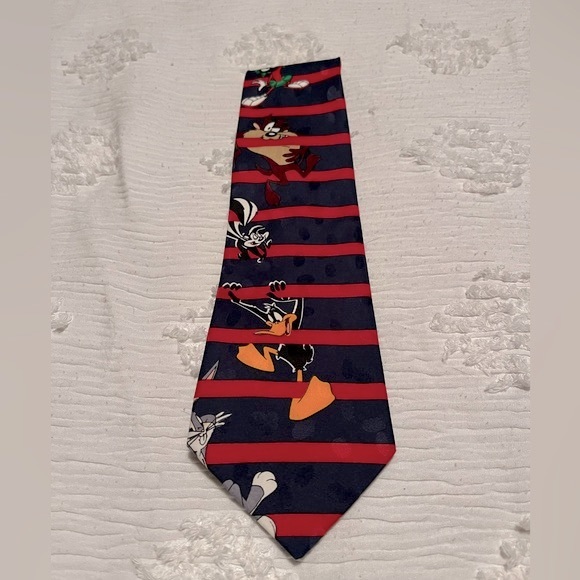 Looney Tunes Daffy Duck, Taz, Pepe Le Pue Men’s Tie - Picture 2 of 8